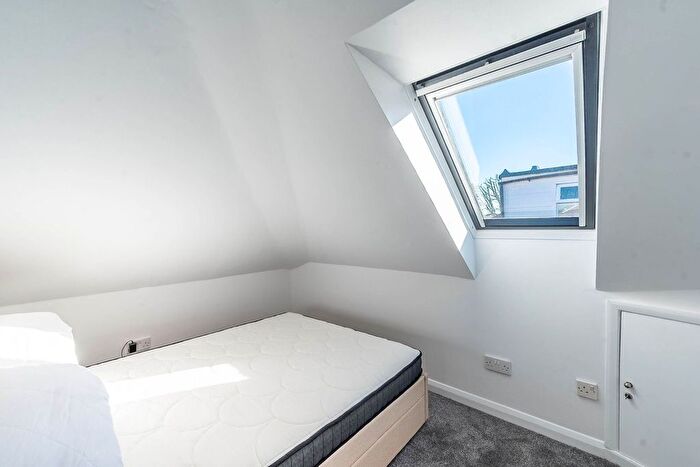 1 Bedroom Flat To Rent In Devonshire Road, Hatch End, Pinner, HA5