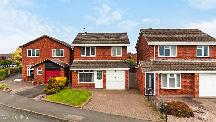 3 Bedroom Detached House For Sale In Fircroft, Kingsbury, Tamworth, Warwickshire, B78