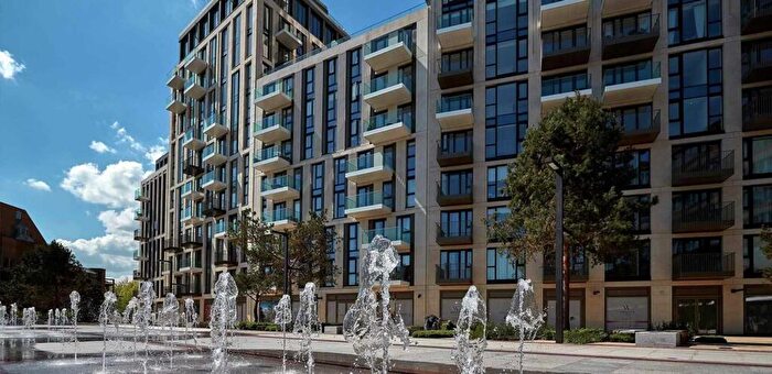 Studio For Sale In Saffron Wharf, London, E1W