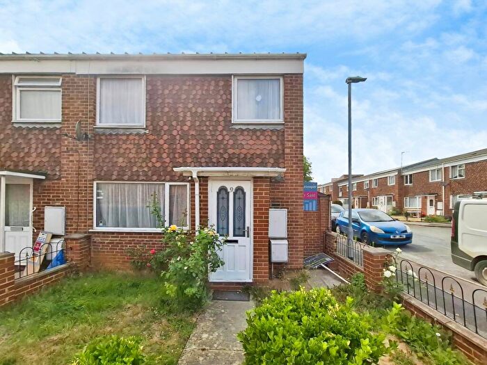 3 Bedroom End Of Terrace House For Sale In Eliot Close, Swindon, Wiltshire, SN3
