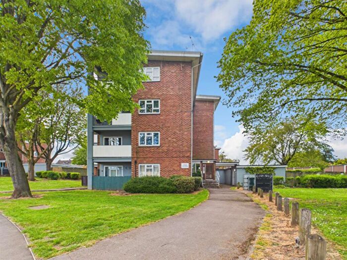 1 Bedroom Flat For Sale In Bruce Road, Radford, Coventry * Top Floor *, CV6