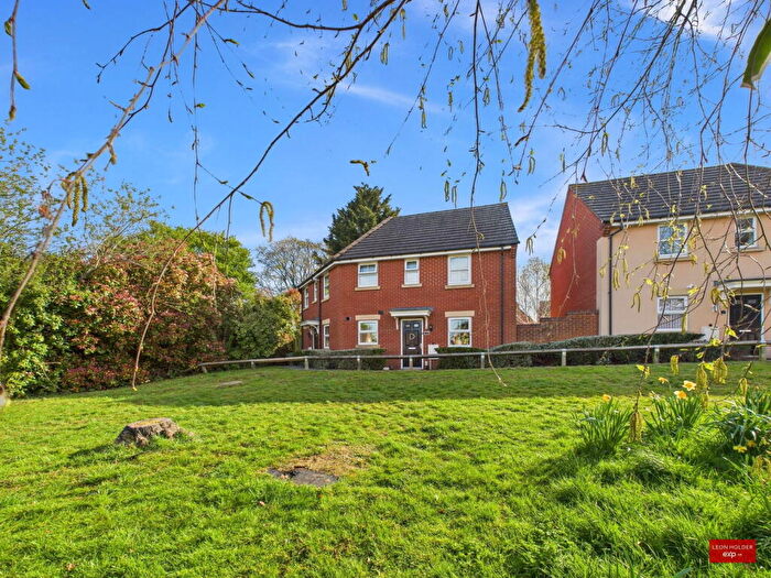 2 Bedroom Maisonette For Sale In Twyver Place, Brockworth, Gloucester, GL3