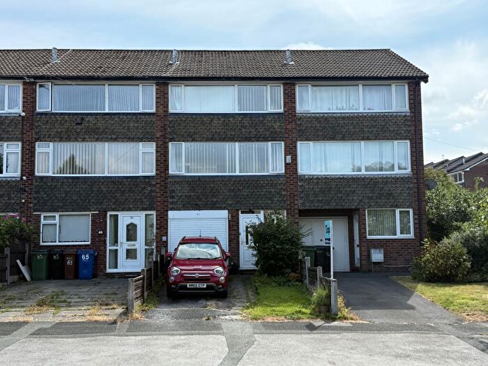 4 Bedroom Town House For Sale In Cross Lane, Stockport, SK6
