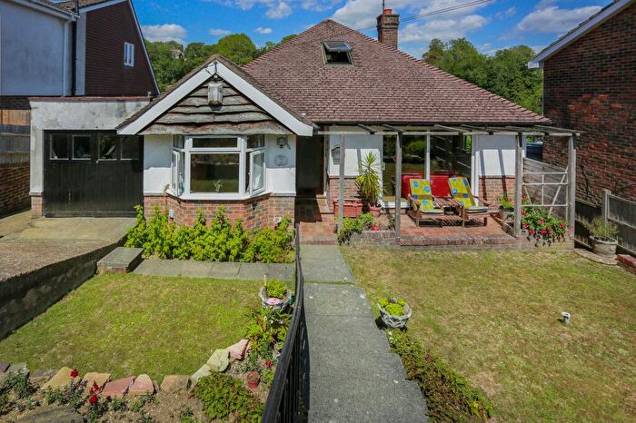 3 Bedroom Detached House For Sale In Hillside Way, Withdean, BN1