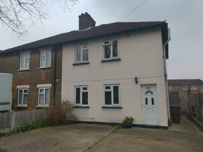 3 Bedroom Semi-Detached House To Rent In Wallace Rd, Grays, RM17
