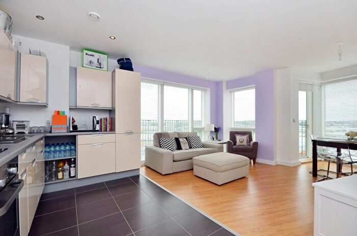 2 Bedroom Flat To Rent In Central Way, , Park Royal, London, NW10