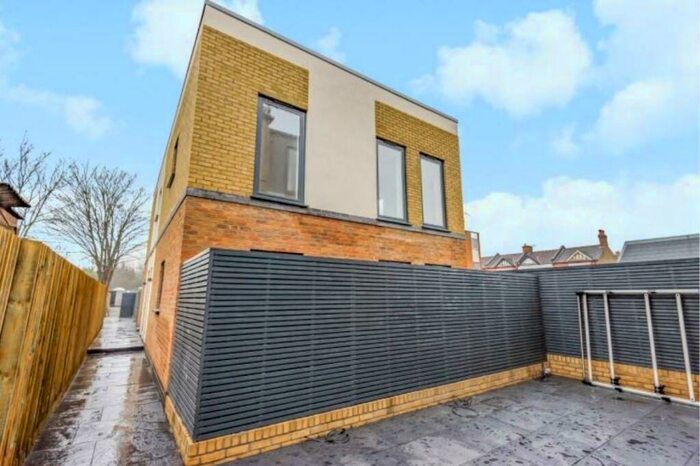 2 Bedroom Flat To Rent In Beckenham Road, Beckenham, BR3