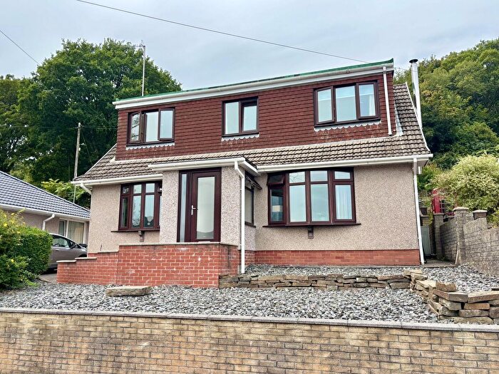 4 Bedroom Detached House For Sale In The Drive, Trebanos, Pontardawe, Swansea., SA8