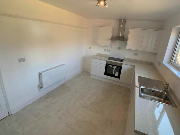 3 Bedroom Semi-Detached House To Rent In Luddington Road, Peterborough, PE4