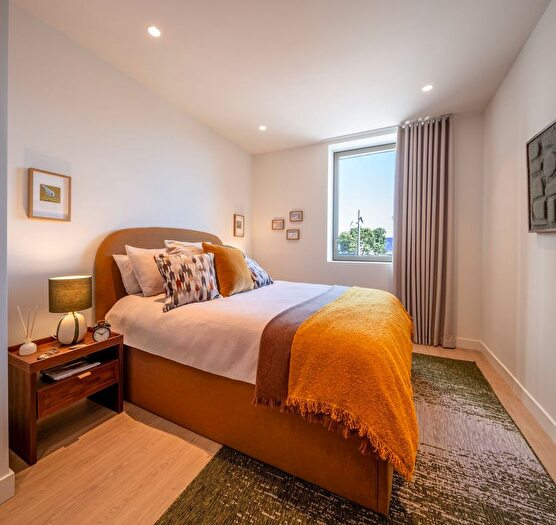 2 Bedroom Flat To Rent In Ferry Island, Tottenham, London, N17