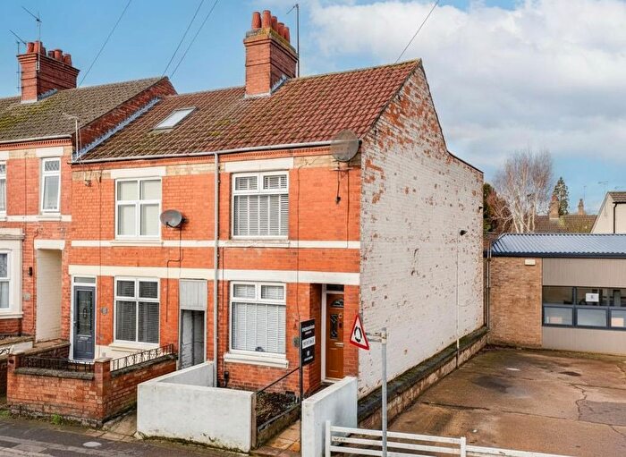 2 Bedroom End Terrace House For Sale In Station Road, Burton Latimer, NN15