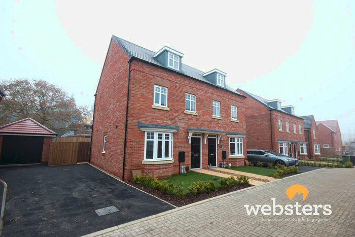 3 Bedroom Semi-Detached House To Rent In Salhouse Road, Rackheath, NR13