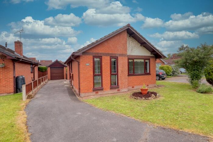 2 Bedroom Detached Bungalow To Rent In Regent Drive, Crowle, Scunthorpe, DN17