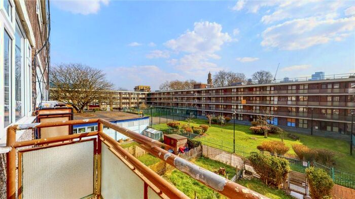 3 Bedroom Apartment To Rent In Cherbury Court, St. John's Estate, Hoxton, London, N1