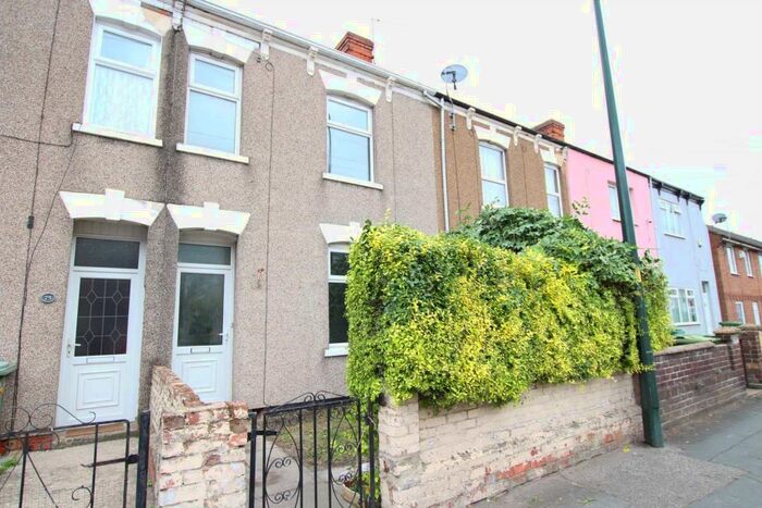 3 Bedroom Terraced House To Rent In Heneage Road, Grimsby, DN32