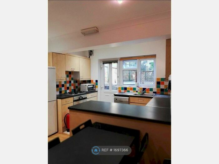 1 Bedroom Flat To Rent In Lower Floor, Oxford, OX4