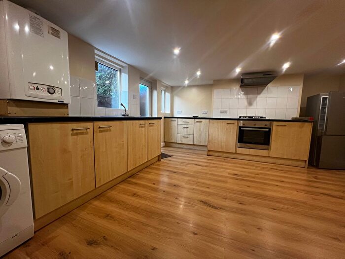 1 Bedroom Terraced House To Rent In Sandhurst Terrace, Leeds, LS8