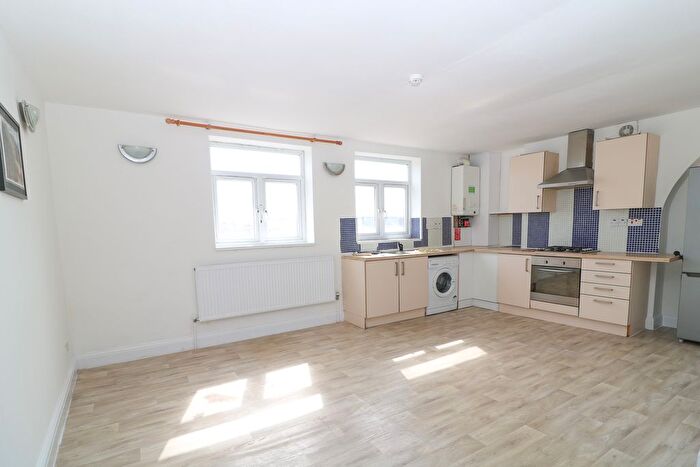 1 Bedroom Flat To Rent In Upper Tooting Road, London, SW17