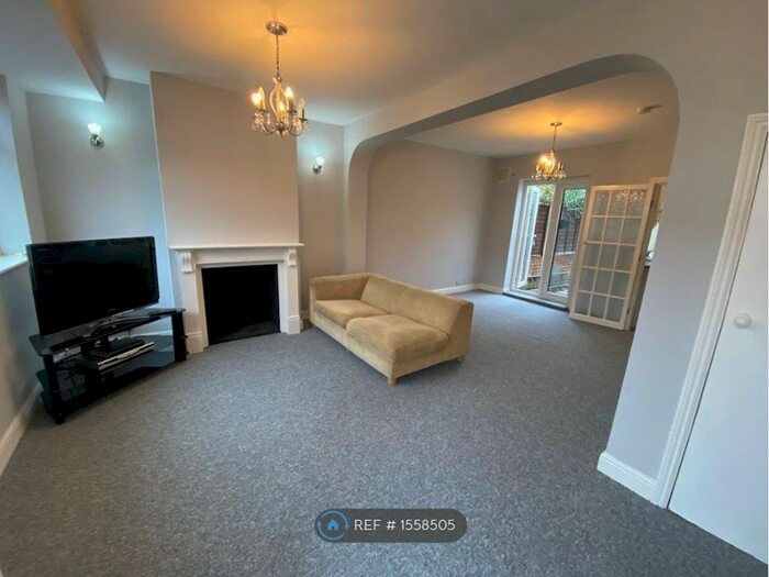 3 Bedroom Terraced House To Rent In Mildred Close, Dartford, DA1