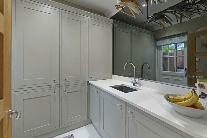 5 Bedroom Detached House For Sale In Clare Wood Drive, East Malling, ME19