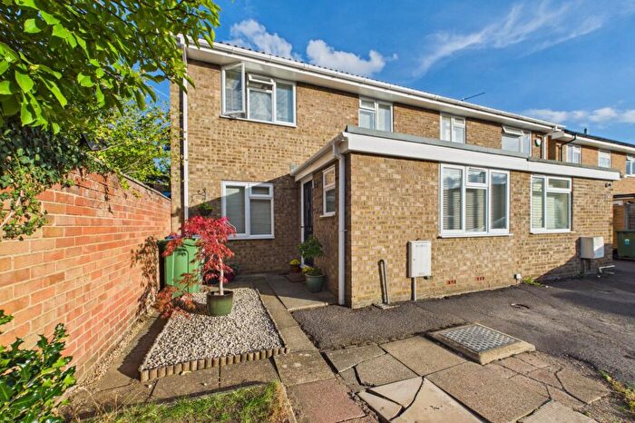 3 Bedroom Semi-Detached House For Sale In Kilmuir Close, College Town, Sandhurst, Berkshire, GU47