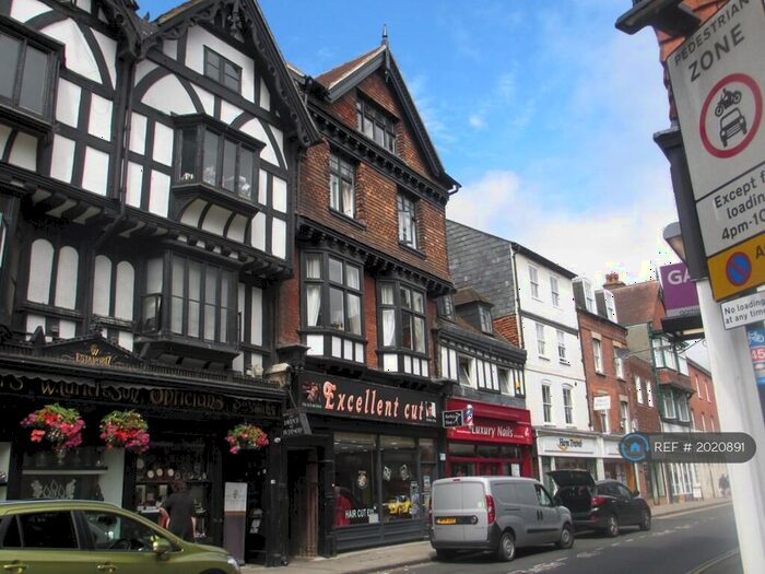 1 Bedroom Flat To Rent In Minster Street, Salisbury, SP1