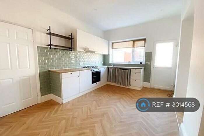 2 Bedroom Flat To Rent In Laurel St, Wallsend, NE28