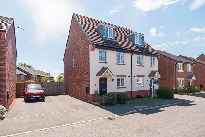 3 Bedroom Semi-Detached House For Sale In Firecrest Way, Kelsall, CW6