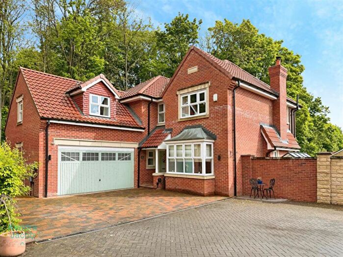 5 Bedroom Detached House For Sale In Century Way, Clowne, Chesterfield, S43