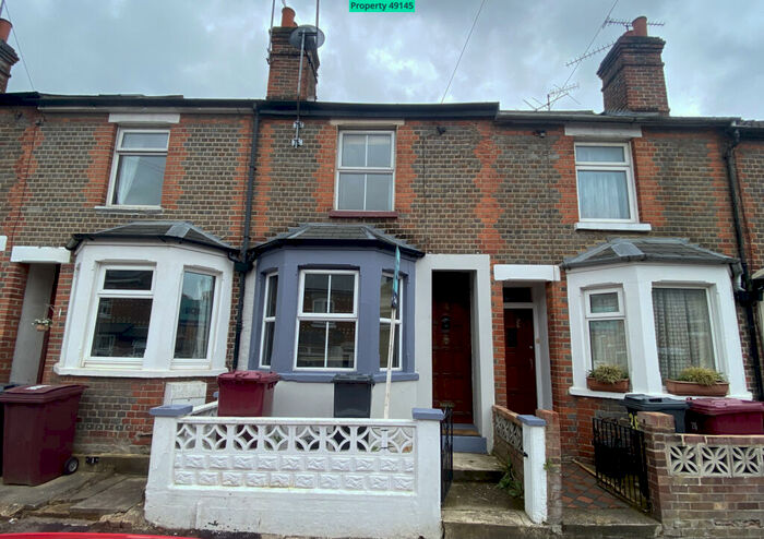 3 Bedroom Terraced House To Rent In Brighton Road, Reading, RG6
