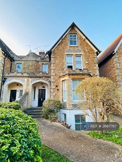 1 Bedroom Flat To Rent In Epsom Road, Surrey, GU1