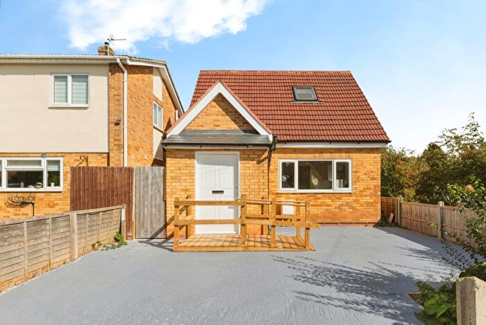 2 Bedroom Bungalow For Sale In Rochester Way, Twyford, Banbury, Oxfordshire, OX17
