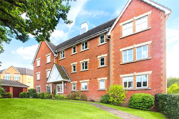 2 Bedroom Apartment For Sale In Boole Heights, Bracknell, RG12