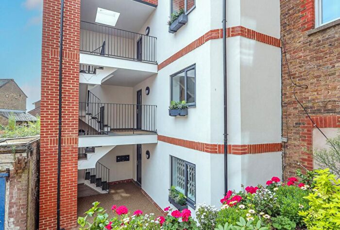 2 Bedroom Apartment For Sale In Church Road, Burgess Hill, RH15