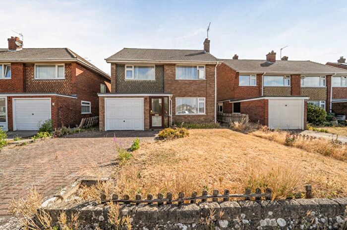 3 Bedroom Detached House For Sale In Cloche Way, Stratton St Margaret, Swindon, SN2