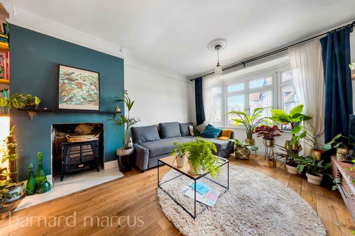 2 Bedroom Flat To Rent In Brighton Road, South Croydon, CR2