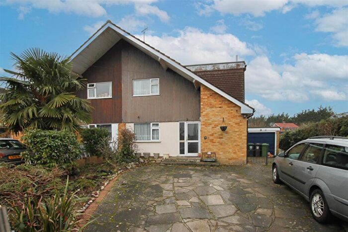 3 Bedroom Semi-Detached House For Sale In Walker Avenue, Fyfield, Ongar, CM5