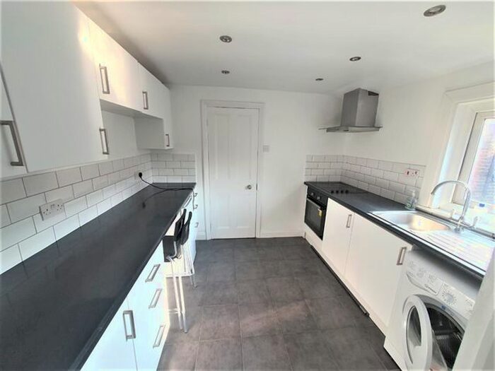 2 Bedroom Flat To Rent In Alexandra Road, Wimbledon, London, SW19