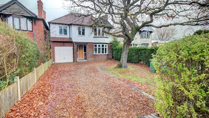 4 Bedroom Semi-Detached House To Rent In Sutton Road, Aldridge, Walsall, WS9