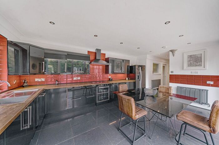 5 Bedroom Detached House To Rent In Hadrian Way, Chilworth, Southampton, Hampshire, SO16