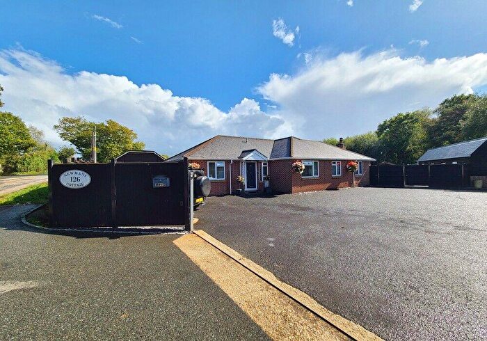 4 Bedroom Detached Bungalow For Sale In Newman's Cottage, Jacobs Gutter Lane, SO40