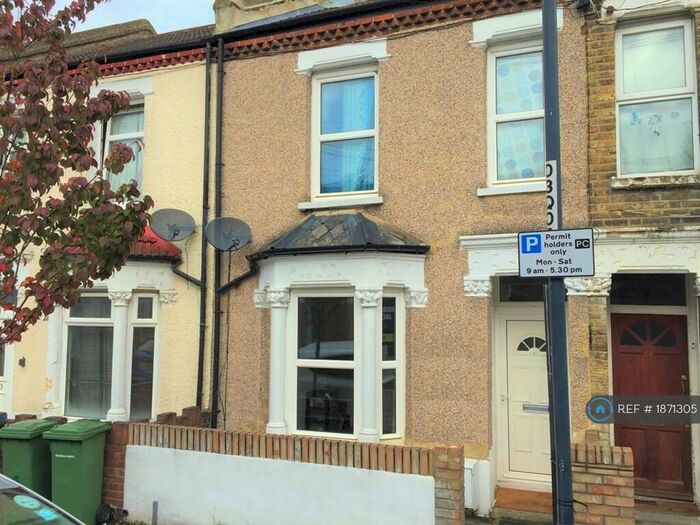 2 Bedroom Terraced House To Rent In Gunning Street, London, SE18