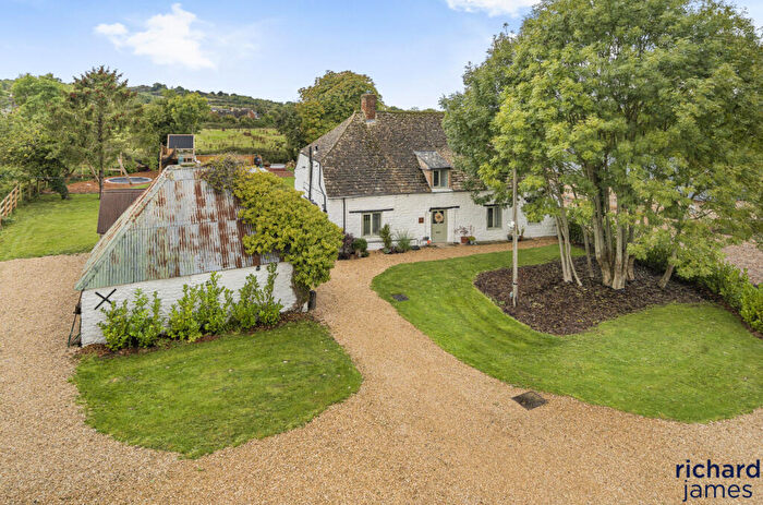 3 Bedroom Detached House For Sale In Widham Farm, Purton, Swindon, Wiltshire, SN5