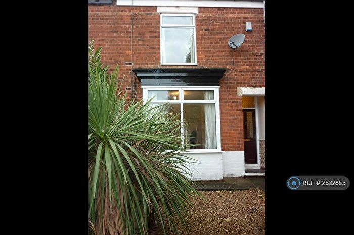 2 Bedroom End Of Terrace House To Rent In Haworth Street, Hull, HU6