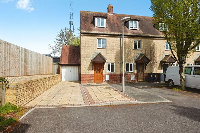 3 Bedroom Property For Sale In Christys Gardens, Shaftesbury, SP7