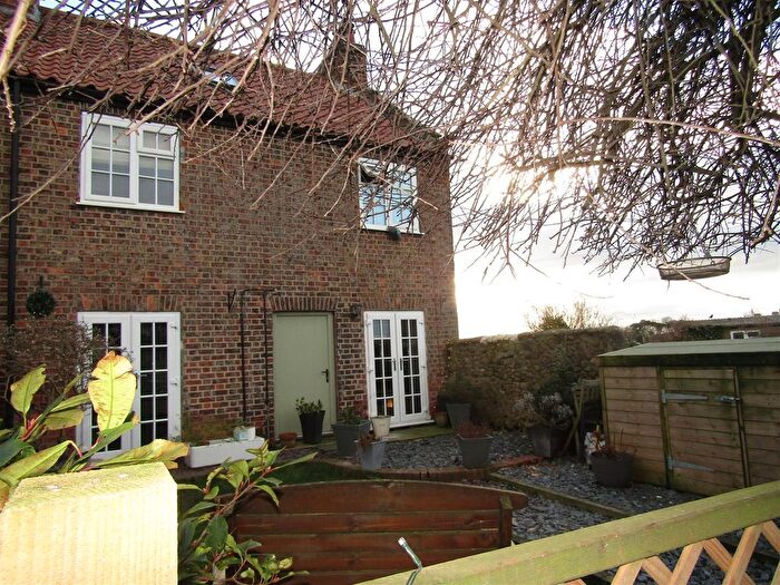 4 Bedroom Semi-Detached House For Sale In Norton Le Clay, York, YO61