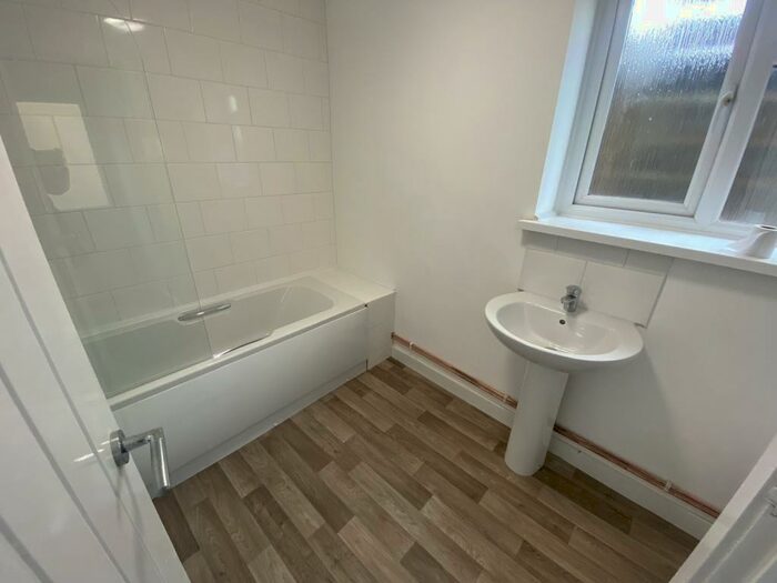 1 Bedroom Ground Flat To Rent In Marsh Street, Port Talbot, Neath Port Talbot., SA12