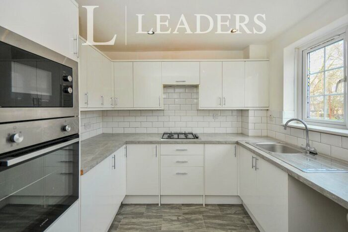 2 Bedroom Maisonette To Rent In Gardiner Close, Orpington, BR5