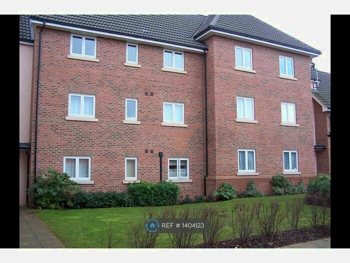 2 Bedroom Flat To Rent In Goodier Road, Chelmsford, CM1