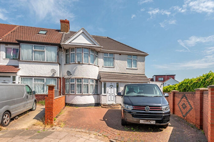 8 Bedroom Detached House For Sale In Woodside Close, , Alperton, Wembley, HA0